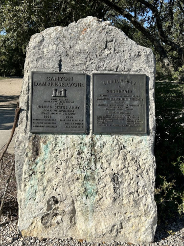 Canyon Lake Dam & Reservoir sign