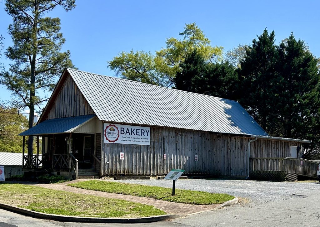 Handpies, cupcakes, cookies, cheesecake, ice cream, and pure heaven at Nanny G's.